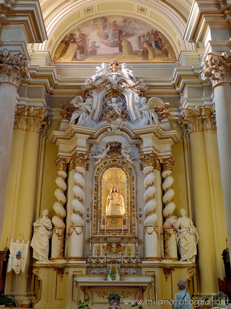 Rimini (Italy) - Altar of the Carmine Vergin in the Church of San Giovanni Battista